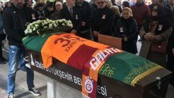 Demet Akbağ'ın eşi Zafer Çika son yolculuğuna uğurlandı