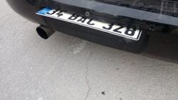 Adana'da 'oynar plaka' takılı araç sahibine ceza