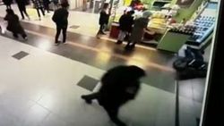 Bursa’ya tedavi için gittiği hastane çıkışı düşüp öldü