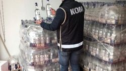 İzmir'de 6 ton etil alkol ele geçirildi