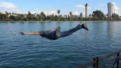 Adanalılar Seyhan Nehri'nde serinledi