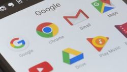 Google katlanabilir bir cihaz üzerinde çalışıyor