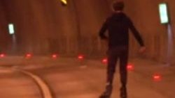 Patenli gençler kendilerini de trafiği de tehlikeye attı