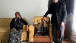 Yaşlı çiftin ev almak için biriktirdiklerini çaldılar