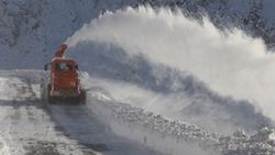 Kar ve tipi nedeniyle 30 kara yolu ulaşıma kapandı