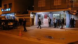 Kavgayı ayırmak isterken ağır yaralandı