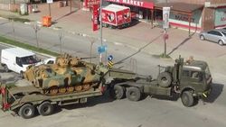 Sınır birliklerine tank sevkiyatı