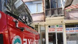 Sinir krizi geçiren kadın evini yaktı