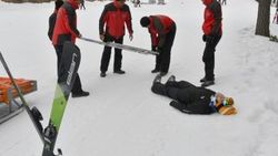 Mehmetçik kayak tutkunlarına da güven veriyor