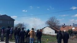 Fırında ekmek yaparken evi yandı