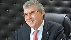 Sakarya'da kazanan AK Parti adayı Ekrem Yüce