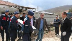 Kendi evinde tüfekle vurularak can verdi