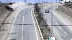 Şırnak'ta kontrolden çıkan araç taklalar attı