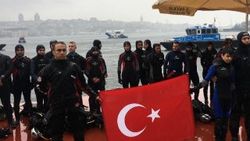 Engelliler, kurbağa adamlarla Haliç’e daldı