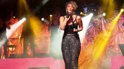 Sıla Van'da konser verdi