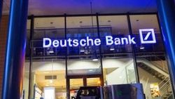 Deutsche Bank çalışanları Commerzbank ile birleşme istemiyor