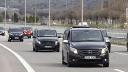 700 araçlık UBER konvoyuna polis engeli
