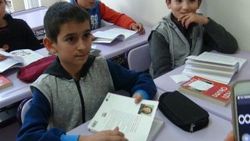 Mersin'de ortaokul öğrencisinden dünya hızlı okuma rekoru