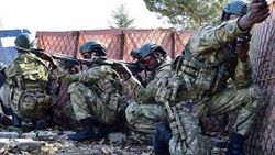Türkiye'de askeri eğitim gören Somalililer teskere aldı