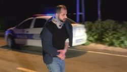 Pendik'te iki otomobil kafa kafaya çarpıştı