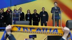 Ukrayna’da seçimin galibi komedyen Zelenskiy