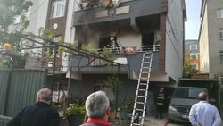 4 katlı binada çıkan yangında 2 kişi hastanelik oldu