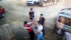 Para isteyince döner bıçağını çıkardı