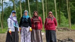 Düzce'de köylü kadınlardan bilime destek