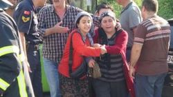 Otomobil ile otobüs kafa kafaya çarpıştı: 2 yaralı