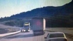 Trafik magandası tırıyla makas attı