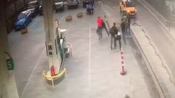 İstanbul'da tekme tokatlı laf atma kavgası