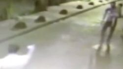 Üvey baba, oğlunu ve arkadaşını bıçakladı