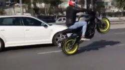 E-5'in motosikletli magandaları yine trafiği karıştırdı