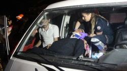 Kazada araçta sıkışan hamile kadını itfaiye kurtardı