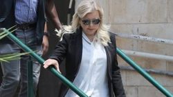 Netanyahu'nun eşi para cezasıyla kurtuldu