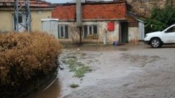 Balıkesir'de dereler taştı