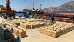 Cezayir açıklarındaki gemide 12 ton esrar ele geçirildi