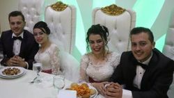 Kayseri'de ikizlerin düğünü görenleri şaşırttı