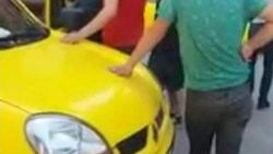 Zonguldak'ta taksici ile yolcu kavgası kamerada