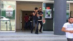 Bursa’da uyuşturucu satıcılarından emniyet çıkışı slogan