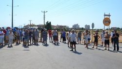 Balıkesir'de yazlıkçıların şezlong eylemi