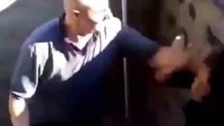 Ağabeyinin eşlerini döven şahıs kamerada