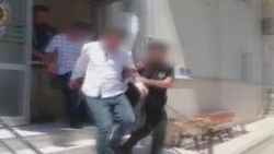 Kadınları gasbeden sahte polisler yakalandı
