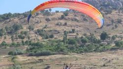 Şırnak'ta yamaç paraşütü yarışması