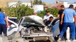 Gaziantep’te otomobil iş makinesine çarptı: 4 yaralı