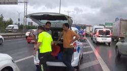 TEM'de aynı noktada 3 trafik kazası