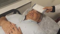 Rapor alamayınca 2 doktoru darbetti