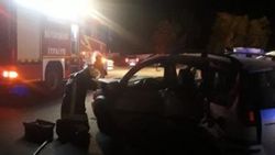 Denizli'de 2 otomobil çarpıştı