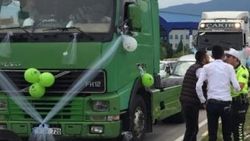 Karabük'te tırlı sünnet konvoyu