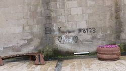 Sivas'ta tarihi medreseye yazı yazmaya ceza